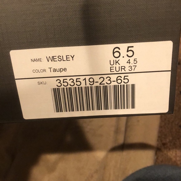 BNIB - Picture 3 of 3